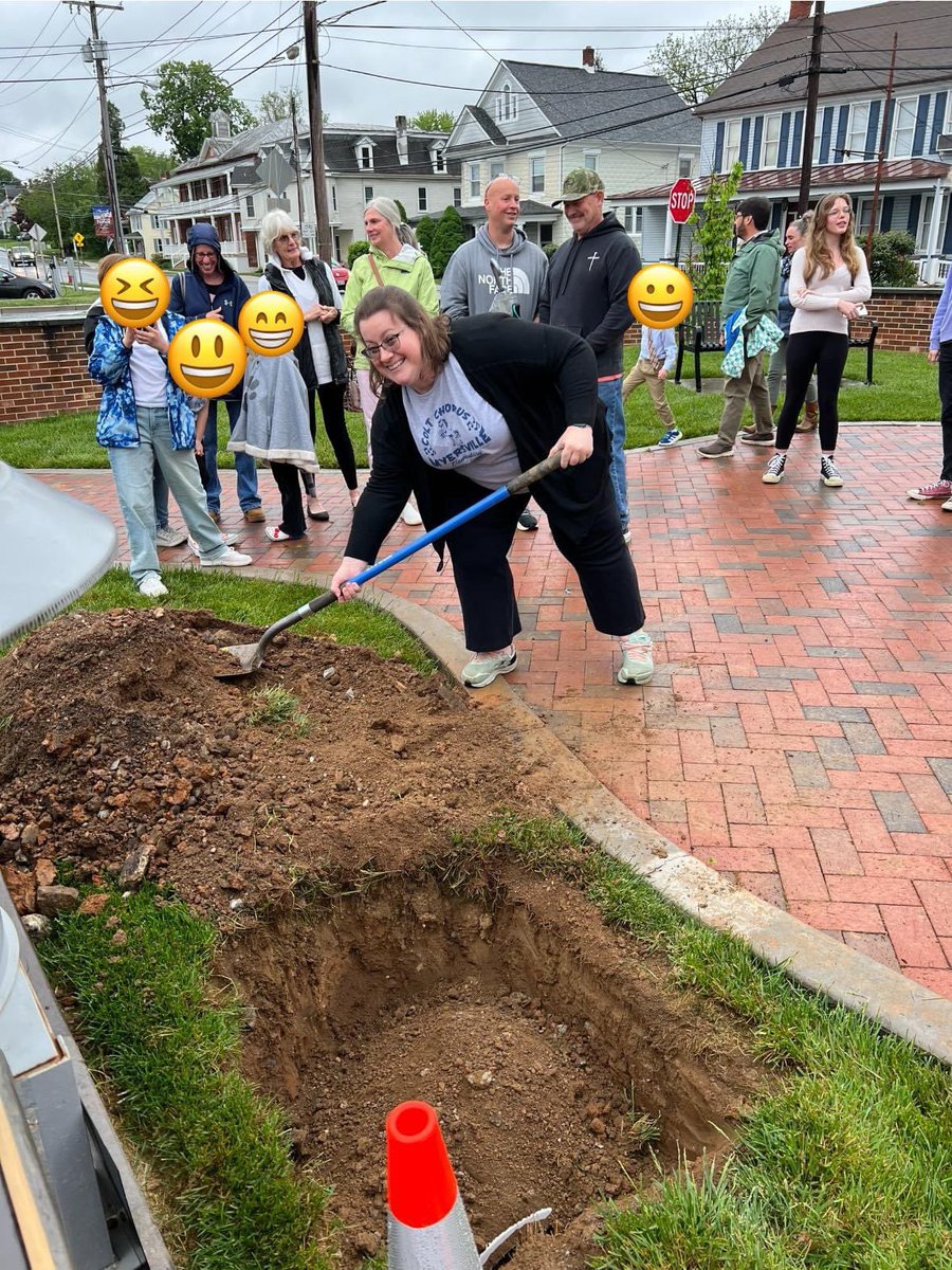 So glad that my 3rd grade Colt Chorus could sing for the Town of Myersville time capsule ceremony on Saturday. Students also got to put a shovel of dirt on the capsule! #WeAreVPA