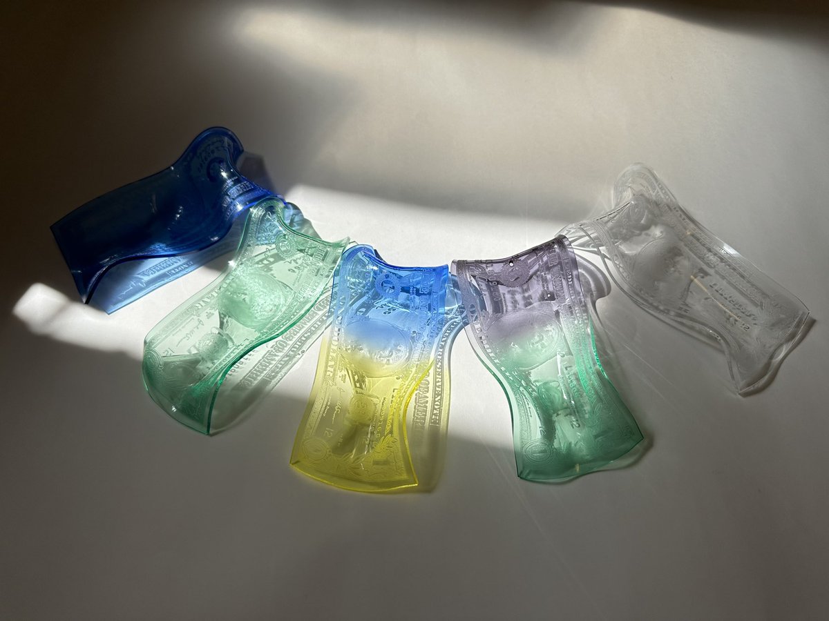 ドル紙幣をイメージしたお香立て 5色展開 6000円 EVANS白金台の店頭に