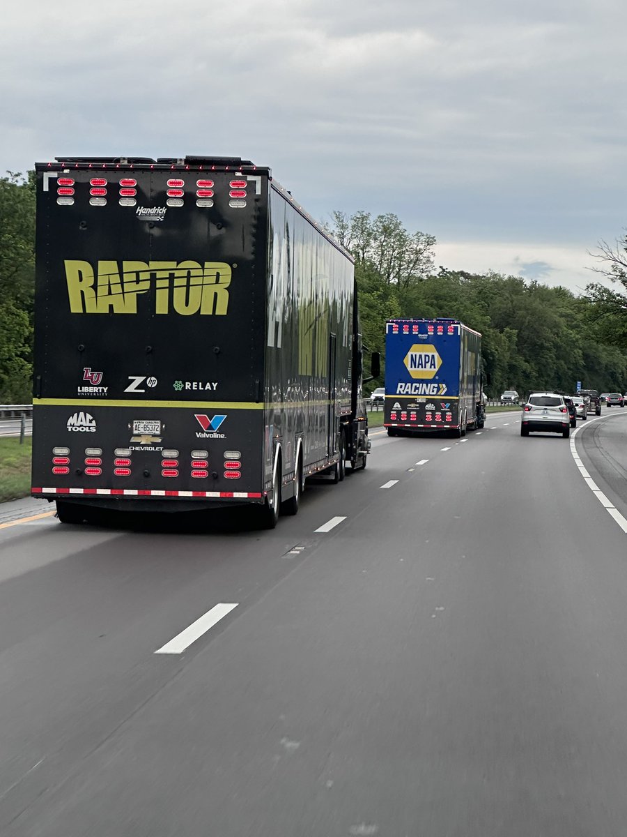 64 E in Louisville this morning. 

If Chase drove like his hauler driver does he’d still be the best driver on his team. #hendrickmotorsports #NASCAR