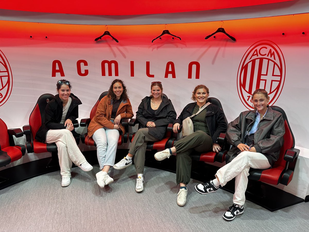 May-term Checkin from Italy! Julia, Luna, Macy, Brooke and Kasey are touring San Siro Stadium 🏟️ Wowwwww! #RollStorm