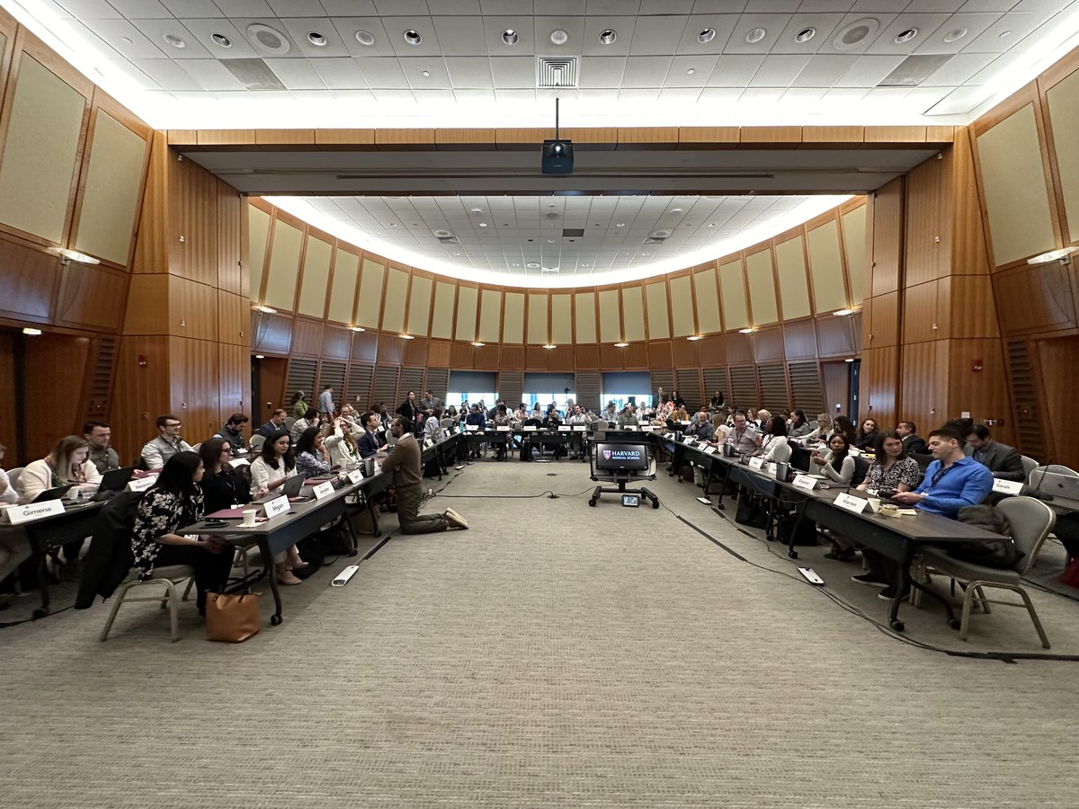 So excited for the first time back in the rotunda since Covid! About to kick off #hmieducators live in Boston!

#meded #hpe #hmicommunity
