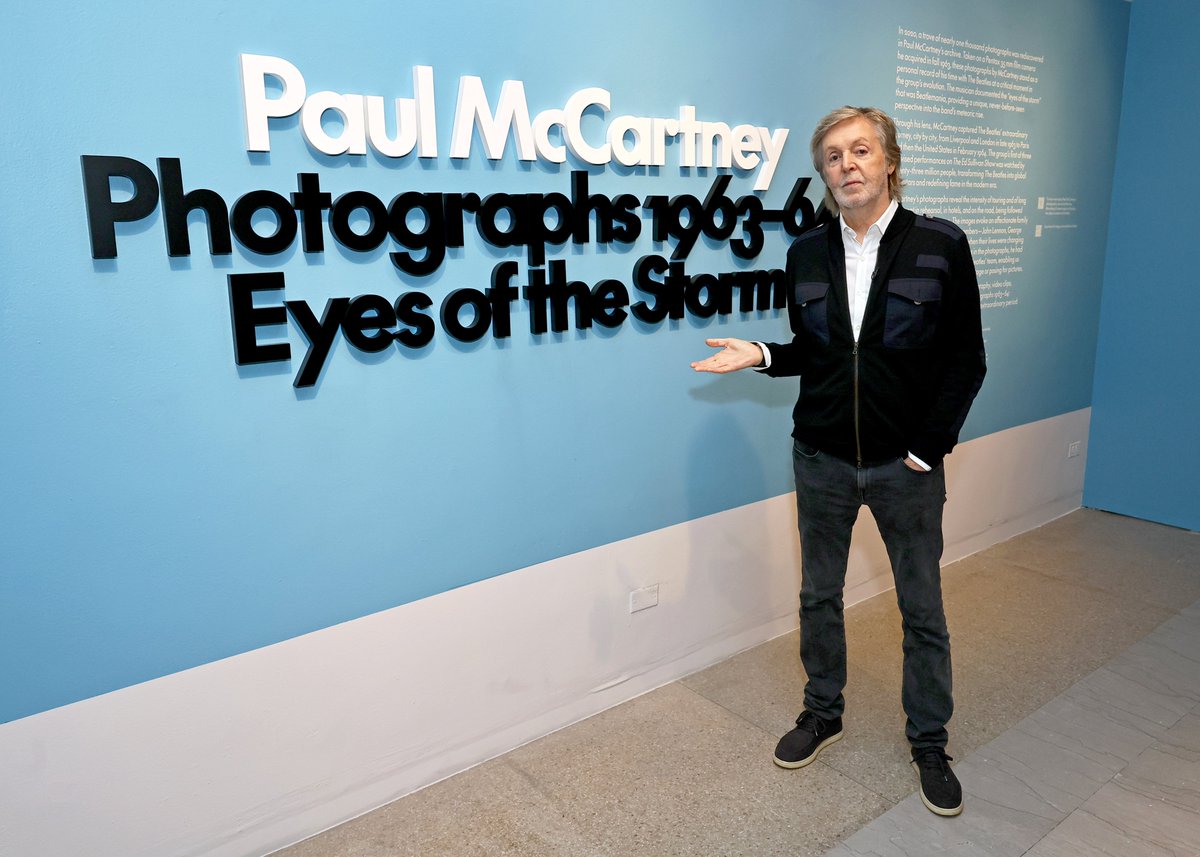 Now Open… Paul McCartney Photographs 1963–64: Eyes of the Storm 📸

“Millions of eyes were suddenly upon us, creating a picture I will never forget.” —@paulmccartney

📷 (c) 2024 MPL Communications Ltd/ Photographer: Theo Wargo.