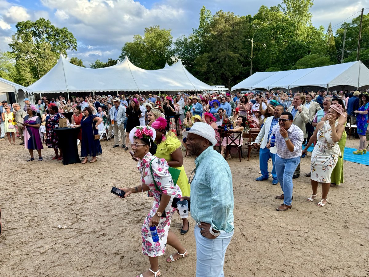 Shepherd Center (@shepherdcenter) on Twitter photo And the winner is…
Shepherd Center's patients, thanks to all of you. You made our 40th Derby Day a truly special experience that will go down in the history books. And the winner is…
Shepherd Center's patients, thanks to all of you. You made our 40th Derby Day a truly special experience that will go down in the history books.