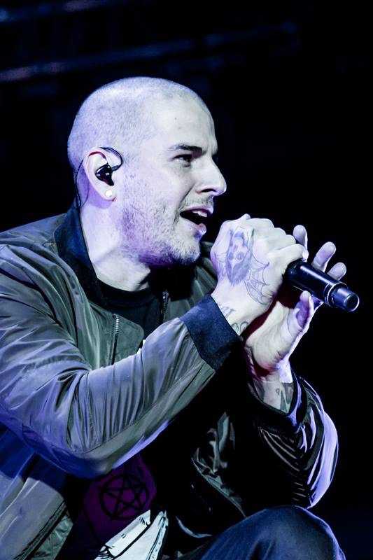 M. Shadows live at the Providence Medical Center Amphitheater in Bonner Springs, Kansas on the Why Aren’t We in the Studio Tour? - 12th September 2016 📷: Angela Christine Bahr