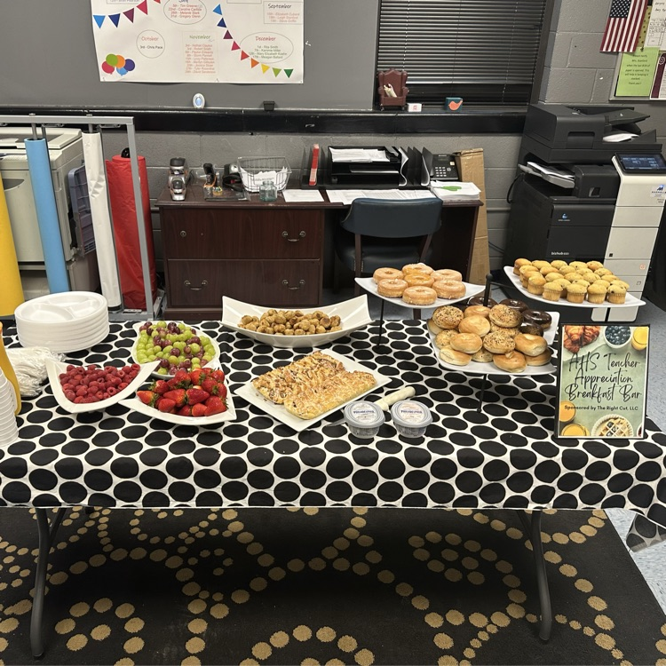 AmoryHighSchool's tweet photo. AHS Teacher Appreciation Week has started out strong! A special thanks to The Right Cut, LLC Lawncare for sponsoring our teacher breakfast this morning! #pantherpride #AmoryStrong https://t.co/gEYZ9Xeojs