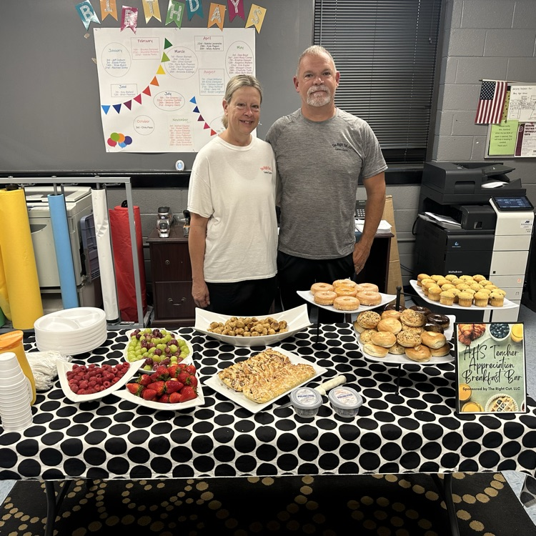 AmoryHighSchool's tweet photo. AHS Teacher Appreciation Week has started out strong! A special thanks to The Right Cut, LLC Lawncare for sponsoring our teacher breakfast this morning! #pantherpride #AmoryStrong https://t.co/gEYZ9Xeojs