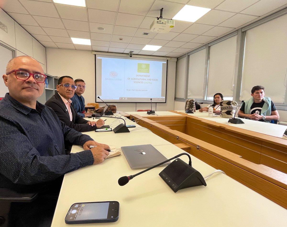 AicsBogota's tweet photo. Hoy iniciamos el intercambio de cooperación educativa entre el Departamento De Ciencias y Tecnologías Agrícolas y Alimentarias @Unibo🇮🇹 y las universidades colombianas @UdeA, @UNIMINUTOCOL y @USCOoficial. https://t.co/Ozwr5kmdm3