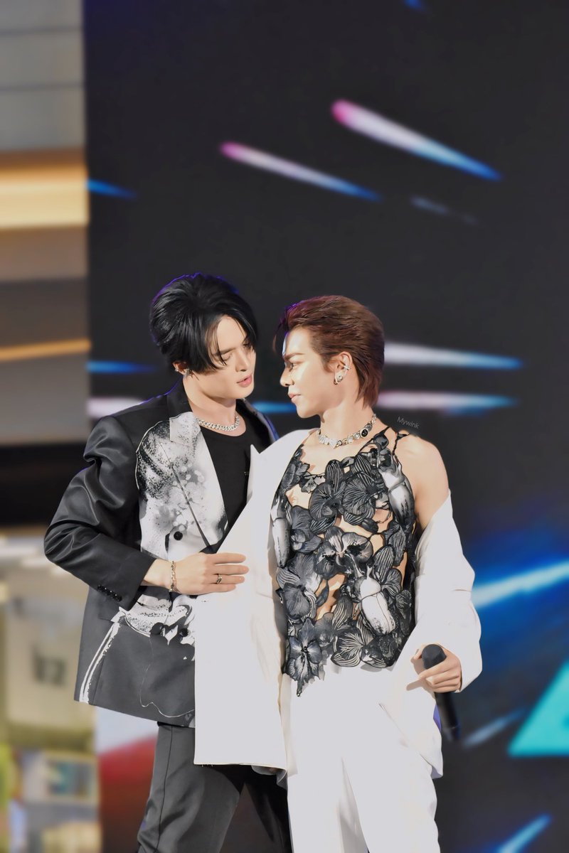 แซ่บเกิน เกินเรื่อง เกินเรื่องราวววววววว❤️‍🔥❤️‍🔥

#TeenFestxBILLYBABE
#billybabe #bbil1ypn #babiibabe