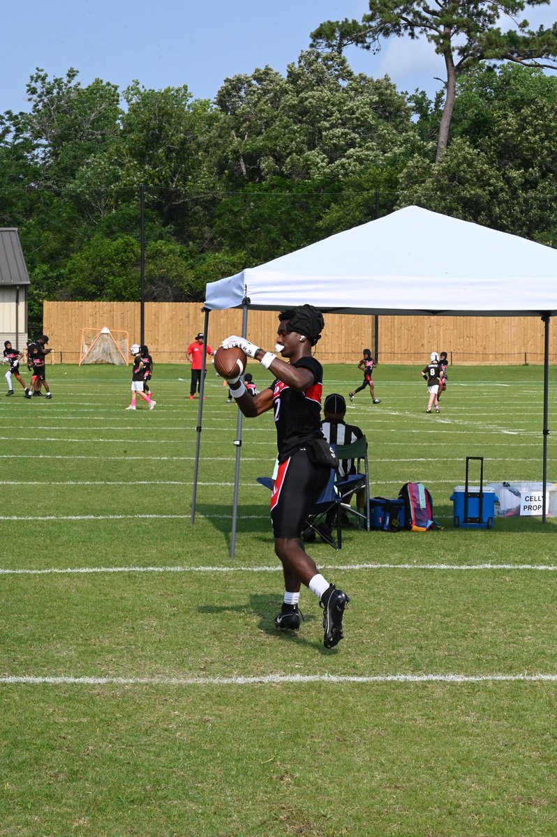 As my first 7 on 7 season is about to end I’d like to thank god for my success and everybody around me pushing. Im prepared High School Ball 🐶 @CoachKRHarrison @SC_BulldogFB @ARboysathletics