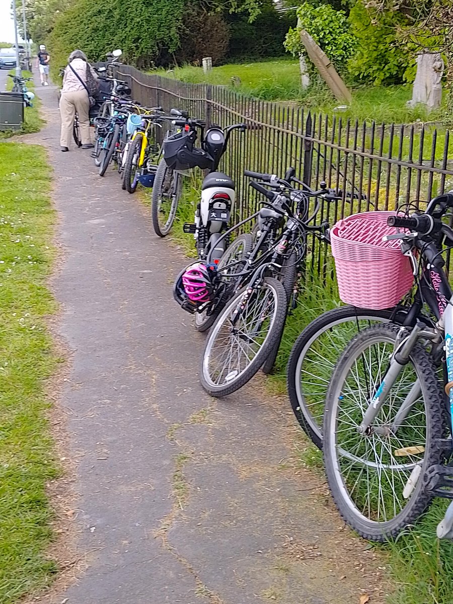 Nice outing to #reachfair incl Proclamation with @camcitco's dressing up box well and truly raided. #bicycles aplenty too