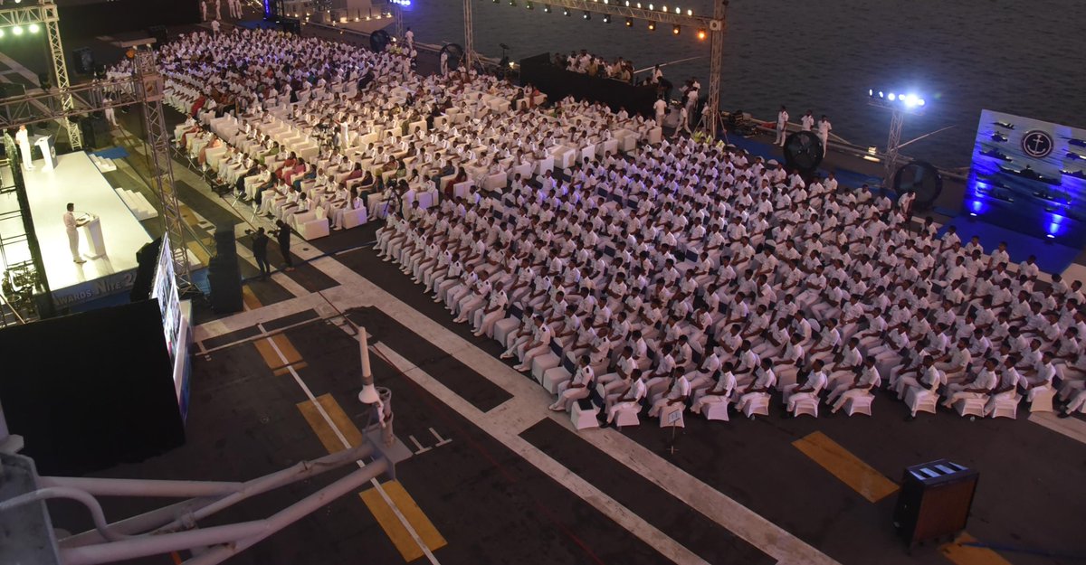 IN_WNC's tweet image. The annual Western Fleet Awards Nite made it&apos;s debut at Karwar Naval Base onboard #INSVikramaditya on 04 May. VAdm Sanjay J Singh, FOCINC #WNC was the Chief Guest for the function.
@SpokespersonMoD
@HQ_IDS_India
@indiannavy
@IN_WesternFleet
@IndiannavyMedia
@DefPROMumbai
