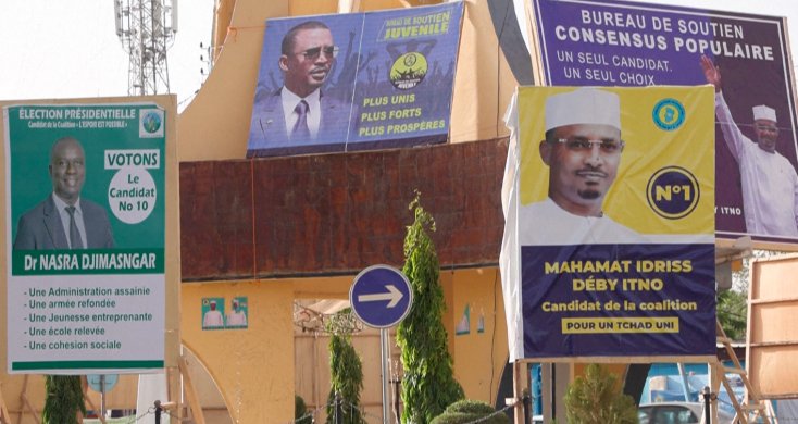 #AESinfo | #Tchad 🇷🇴
Présidentielle Tchad : Dix candidats en lice pour le premier tour de l’élection présidentielle 

Les Tchadiens se rendent aux urnes aujourd’hui pour élire leur prochain Président. Cette élection mettra fin à la transition qui dure depuis le 20 avril 2021,…
