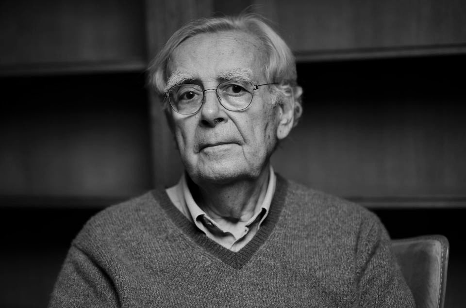 [ 🇫🇷 FRANCE ] ⚫️L’écrivain Bernard Pivot, animateur d’Apostrophes et de Bouillon de culture à la télévision, vient de mourir à l’âge de 89 ans (AFP).