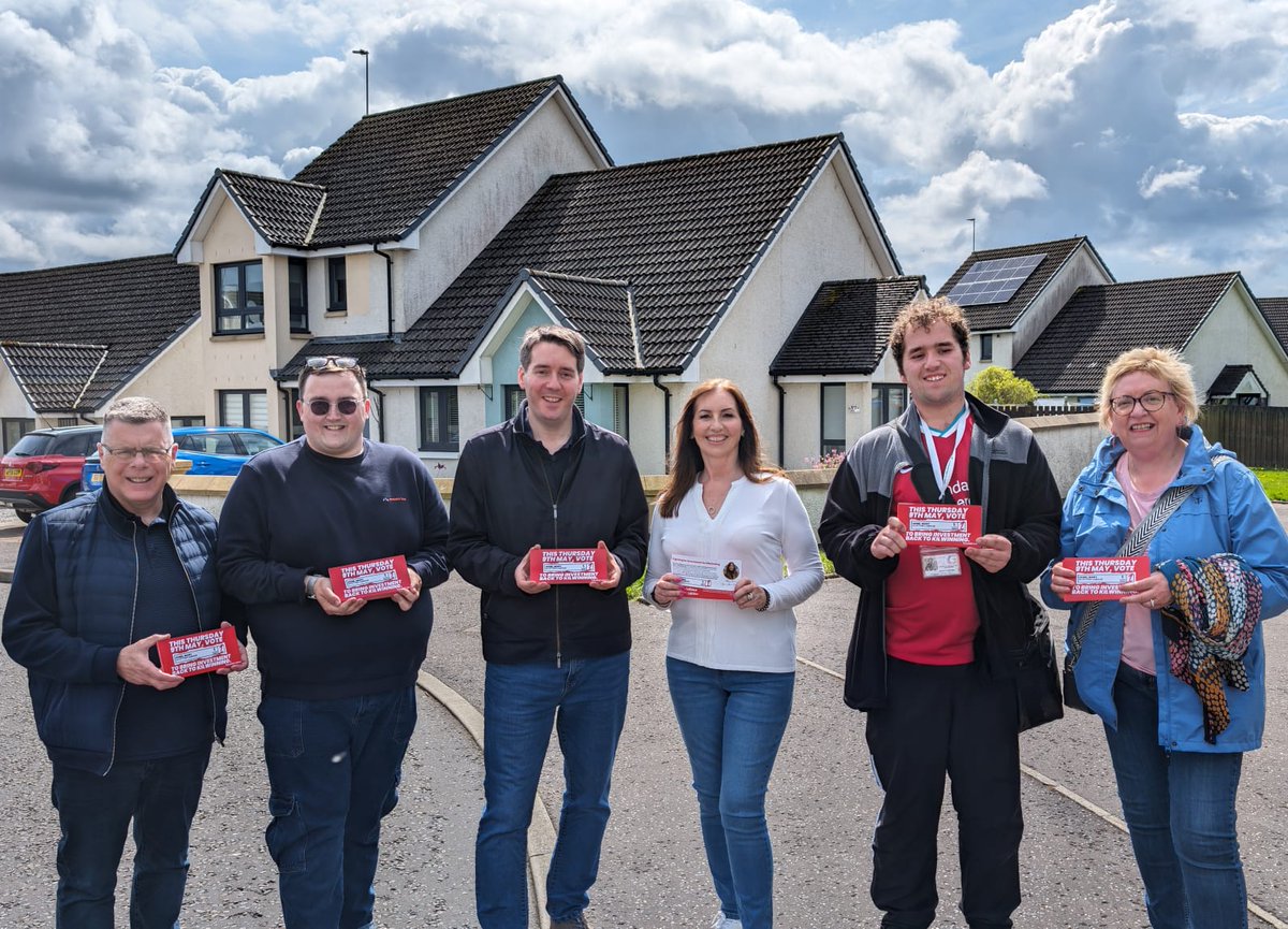 We were on the doors this afternoon with @NeilBibby as we enter the final days of the campaign. People are telling us they are outraged at the SNP cutting Kilwinning off from investment and they know we will fight to get the town the investment it deserves! Vote Mary Hume #1