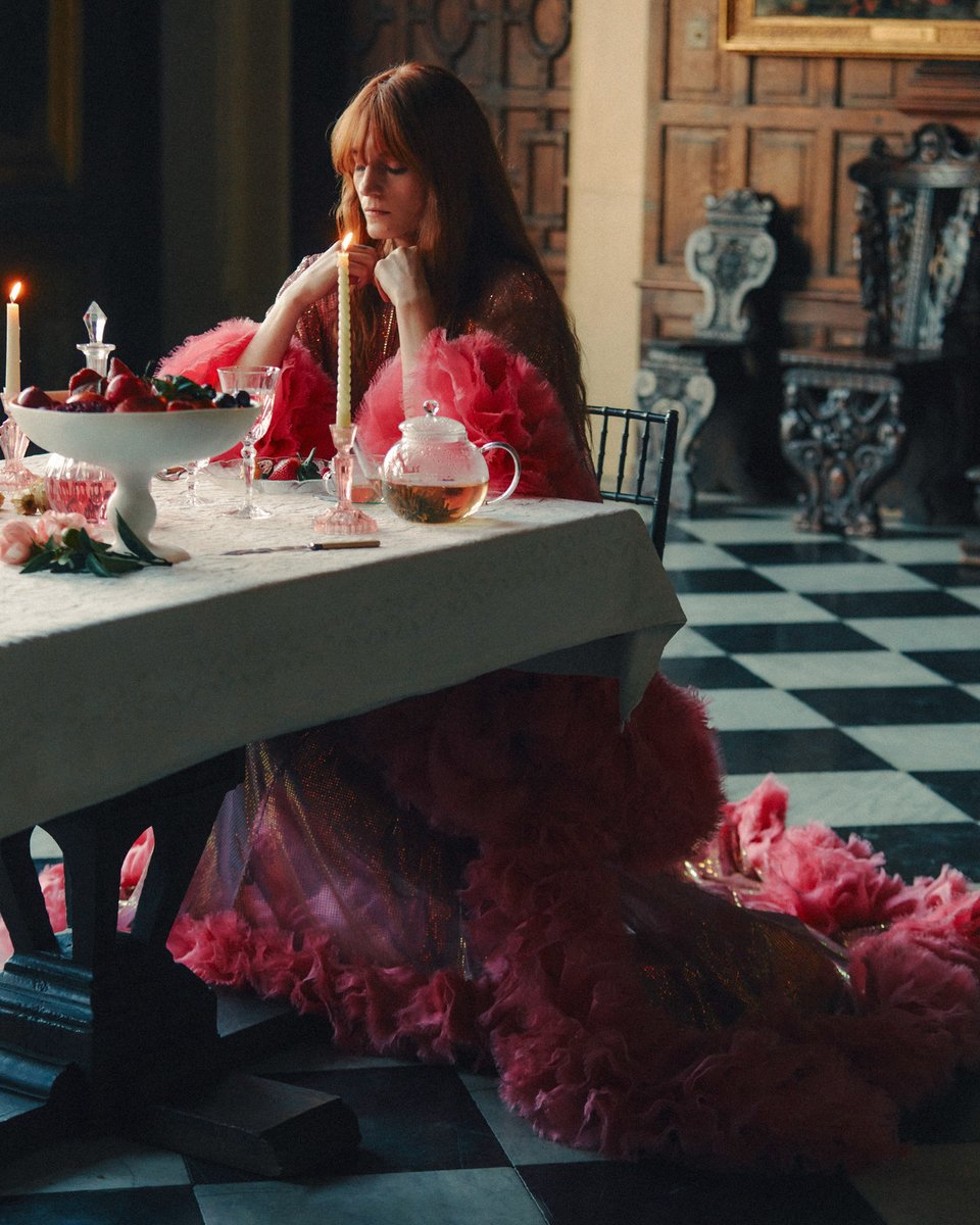 florence welch for gucci bloom, 2022.