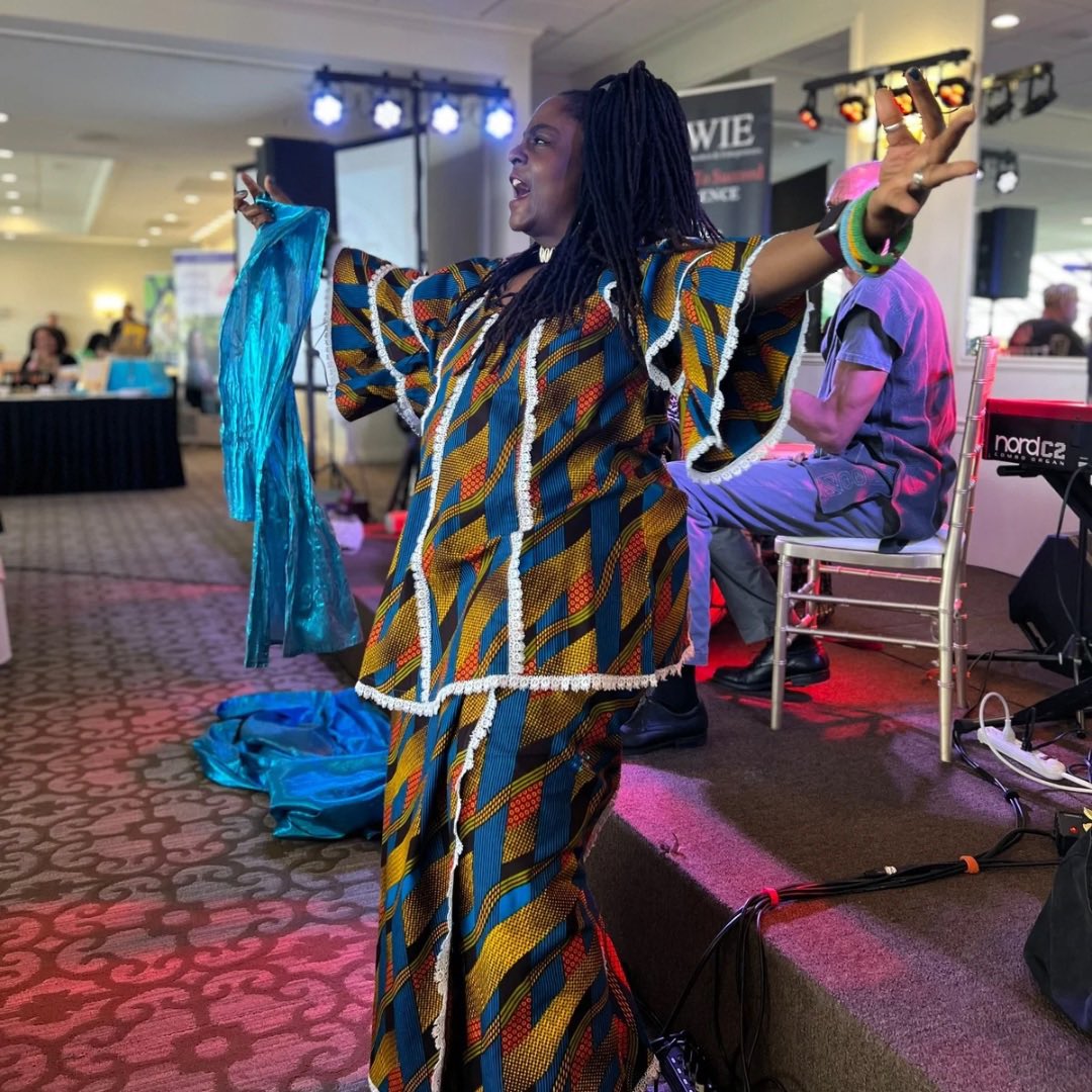 Give it up for the fabulous Audrey Davis-Dunning everyone! 👏

AOWIE would NOT be the same without our beloved ❤️member Audrey. Sharing her passion and gift of African dance as well as her own creations. ✨
#Aowie #invent #entrepreneur #entrepreneurship