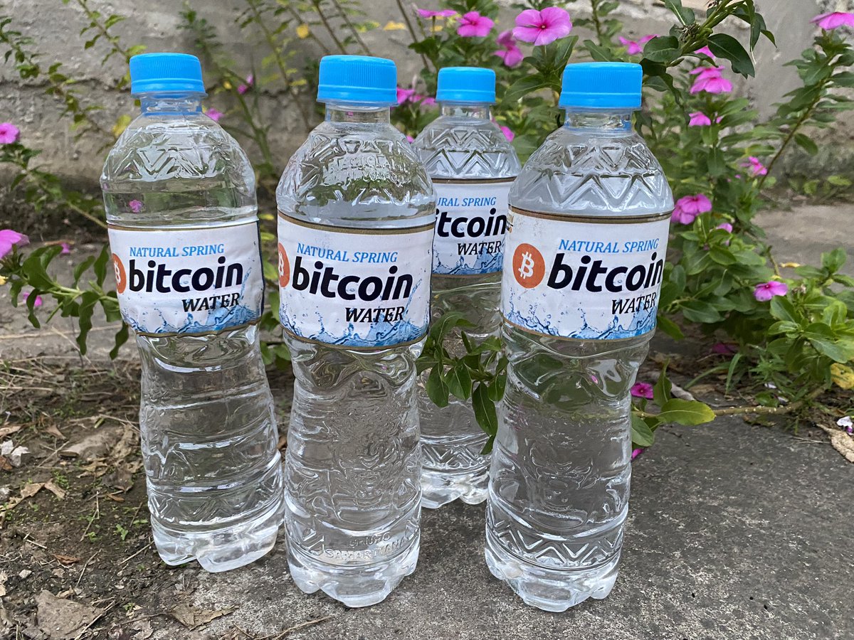 👉🏼In Tarapoto Peru, we are at 39°🥵☀️ , Water is essential in this season. 

📲 More people buy gallons of water using #BITCOIN, an easy and accessible payment method for everyone 💰

Generating circular economy thanks to Motiv Perú 🇵🇪 
.
.
.
#Motiv #Water #Bitcoin