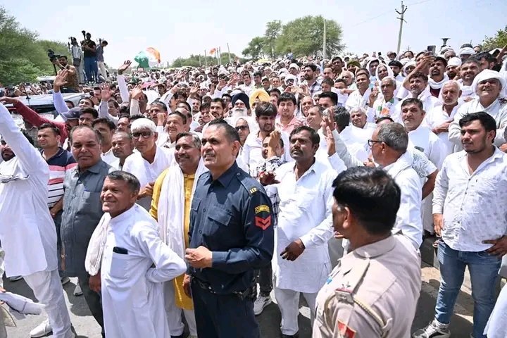 हिसार से कांग्रेस प्रत्याशी जय प्रकाश जेपी ने आज अपना नामांकन दाखिल किया। पूर्व मुख्यमंत्री भूपेंद्र हुड्डा नामांकन रैली में रहे मौजूद।