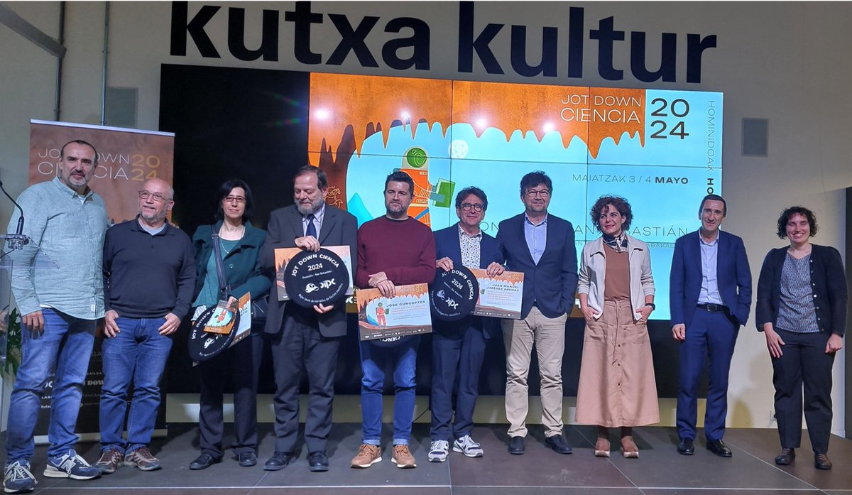 Ganadores del concurso #JotDownCiencia2024: Juan M. Jiménez Arenas, Juan Carlos Pereletegui, Rebeca García, Andrés Diam y Jose Conceptes. + info: ow.ly/qHQq50Rxg3k @JotDownSpain @kutxafundazioa @unisevilla @labsubcanfranc @BergaraMuseoa #mercurio @NextDoorPublish