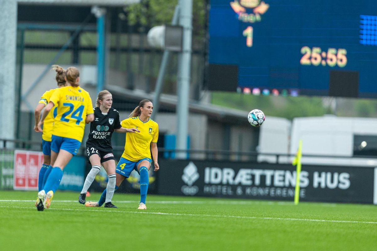 Vi har 3️⃣ spillere med på Rundens Hold i @kvindeliga efter vores flotte 3-0 sejr i weekenden 🙌 Sådan Christiansen, Lehtola & Madsen ✨