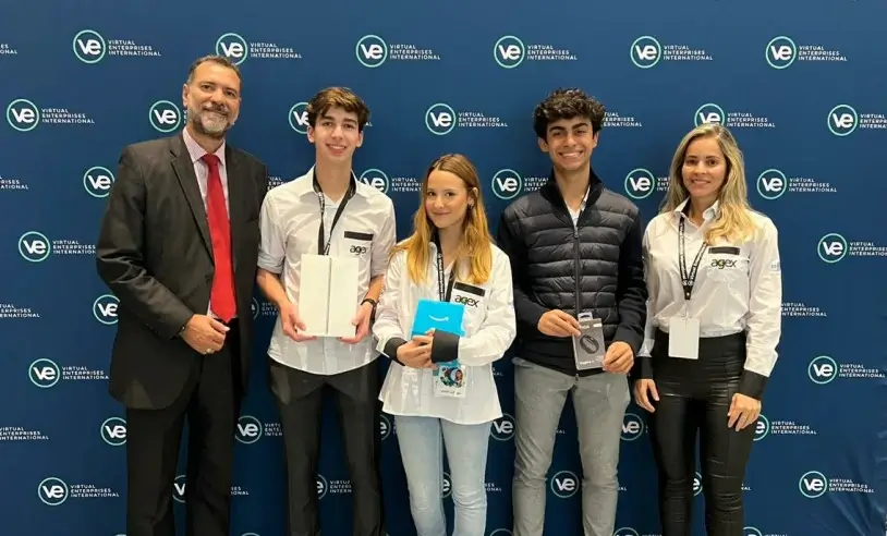 sebraeminas's tweet image. #Estudantes da Escola do Sebrae são premiados em desafio internacional de #negócios. Cerca de 225 #alunos de diversos países participavam do desafio para solucionar um problema de negócio. Saiba mais em: mg.agenciasebrae.com.br/cultura-empree…