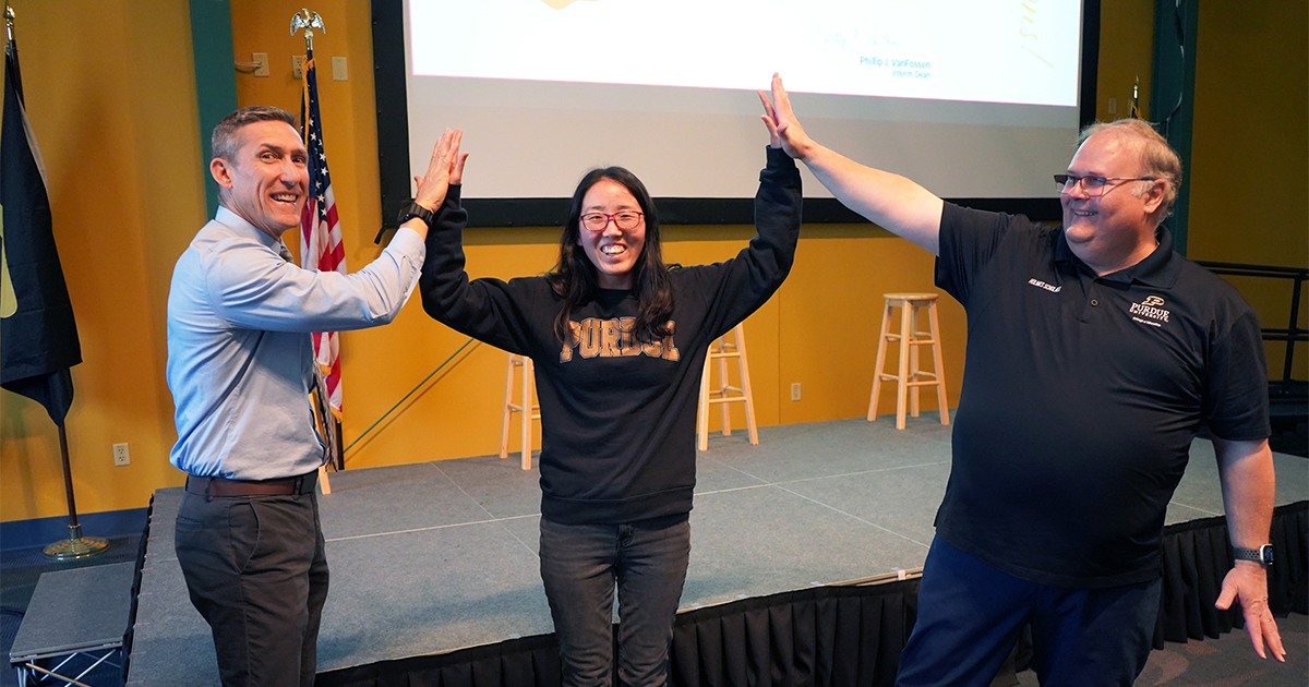 .#PurdueEDU honored its faculty, staff, & students @ an Apr. 26 awards & recognition ceremony. “The success of the College is a reflection of the effort that you each give every day,” said Interim Dean Phillip VanFossen. #boilermakereducator 🚂 🖤💛 bit.ly/24-spring-awar…