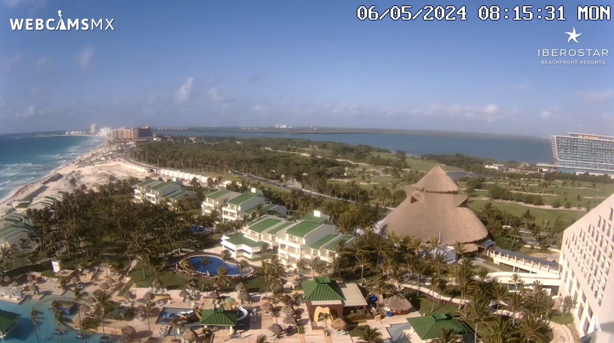 Así luce esta mañana desde #Cancún #QuintanaRoo. Temperatura actual: 29° C.

Vista panorámica vía @IBEROSTAR Selection Cancún
Para ver en vivo:
webcamsdemexico.com/webcam/cancun-…