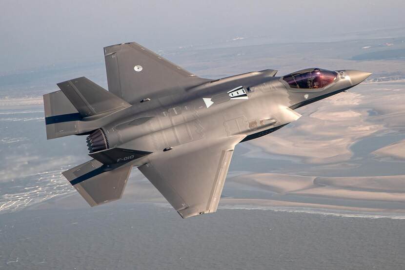 The Netherlands is sending F-35s to Estonia to keep NATO airspace over the Baltics secure. From Dec '24 to Mar '25, the @Kon_Luchtmacht will patrol Baltic airspace. The Netherlands is strongly committed to the security of NATO's eastern flank, both on land and in the air.