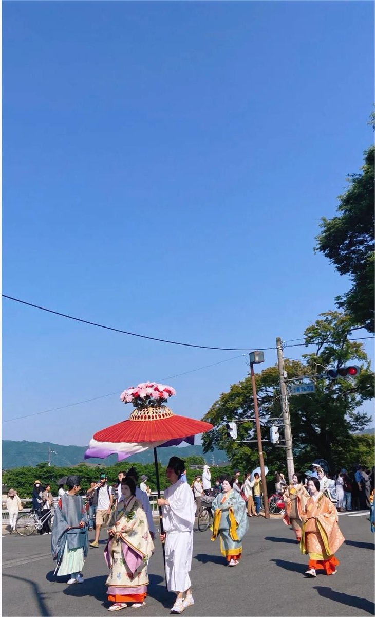 さっきうっかり磨いてしまった🥰
日本三大祭りの一つ葵祭
天候不順、五穀豊穣を祈願して行われる盛大な祭りです。