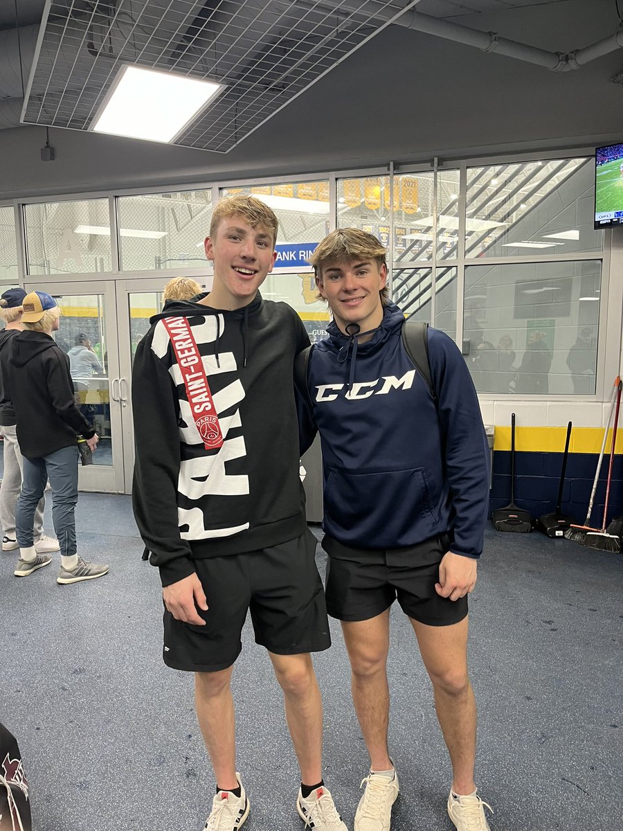 U of D Jesuit Hockey tweet media