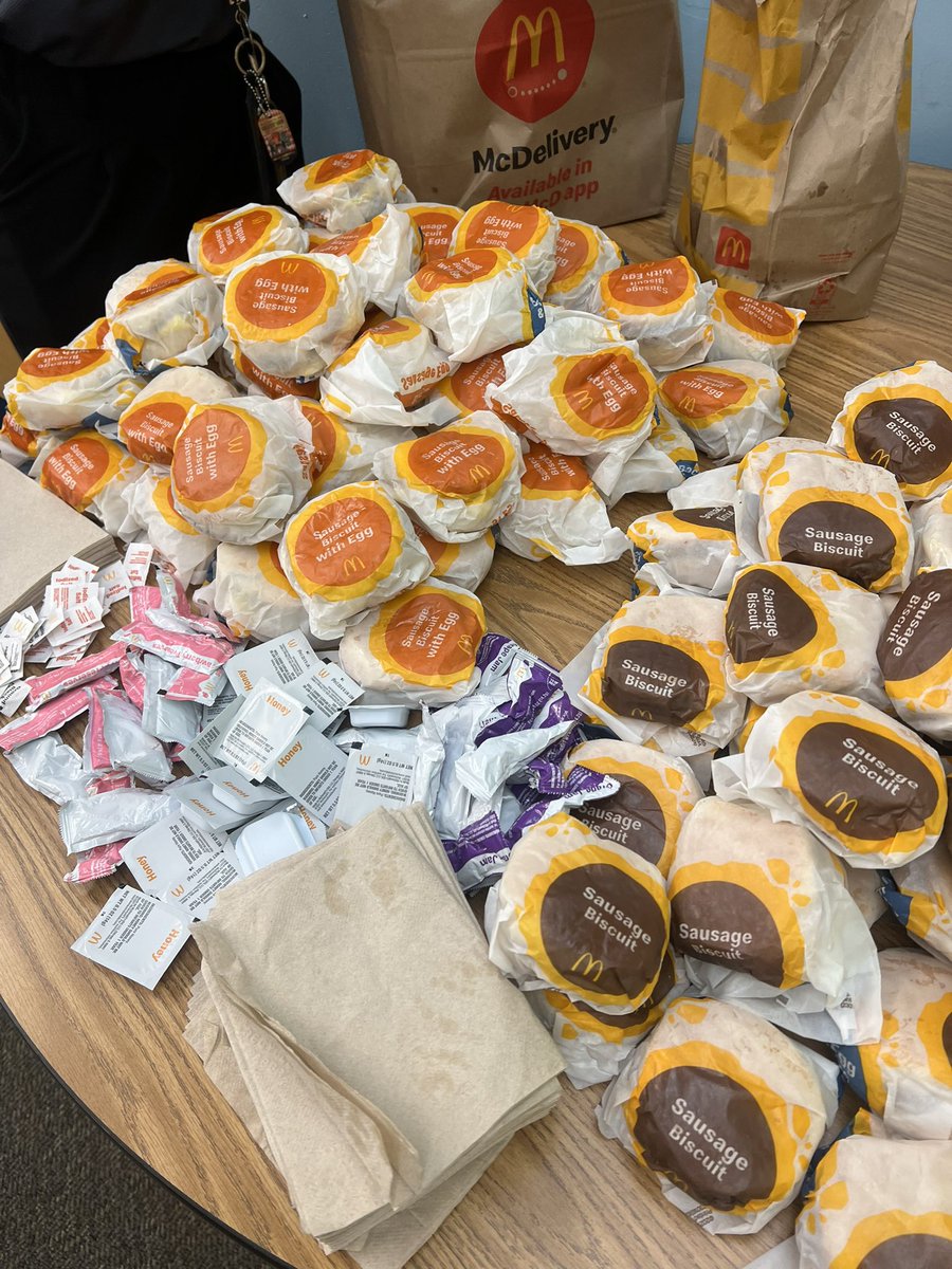 Thank to our Rt. 200 Mc Donald’s owned by Prado Enterprises for kicking off teacher appreciation week with breakfast this morning! @MarionCountyK12