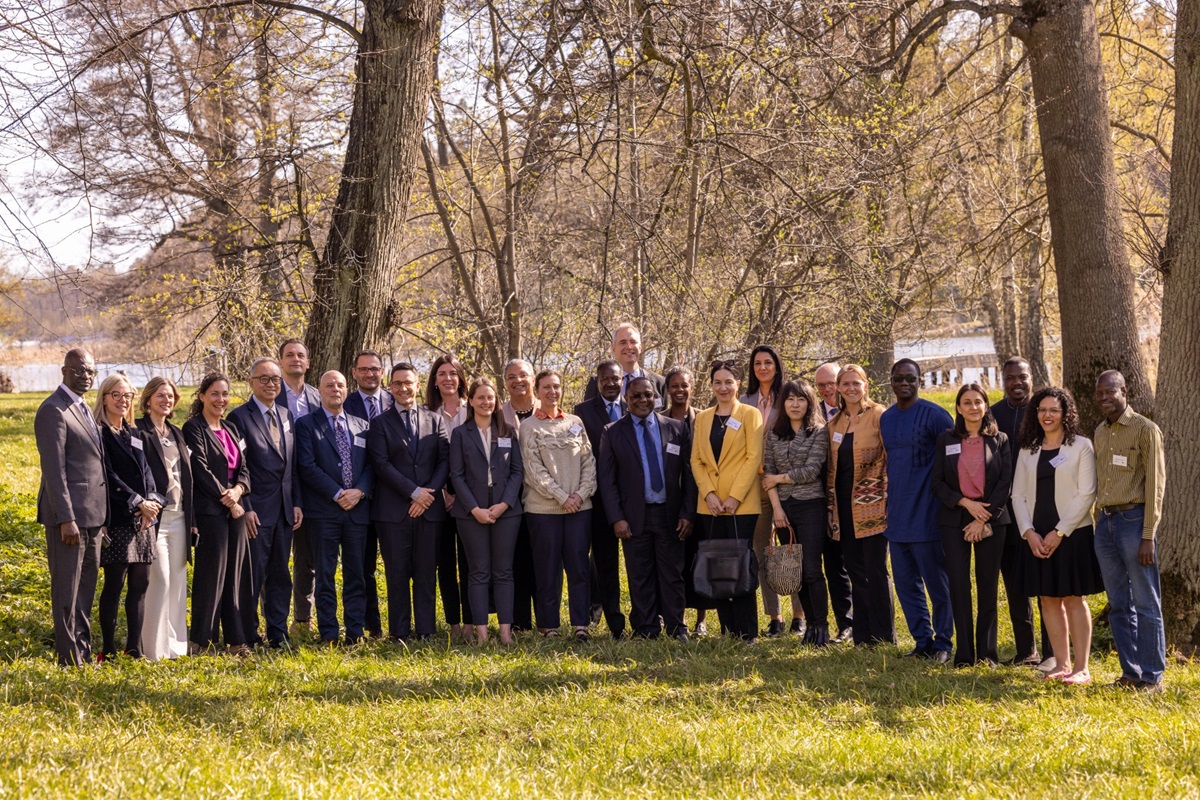 DSRSG @claudio_cordone joined UN officials in a Strategic Dialogue on Climate, Peace&Security to identify key lessons &best practices,aimed at pursuing the #ClimatePeaceSecurity agenda in UN field missions. Meeting held in Stockholm on 4-5 May was organized by @FBAFolke @SIPRIorg