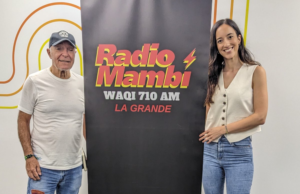 El sábado asistí a Radio Mambí, invitada por Julián Linares, para conversar sobre Galicia, nuestro vínculo con Cuba y todo lo que me ha traído hasta Miami... #FIU 📚🎶