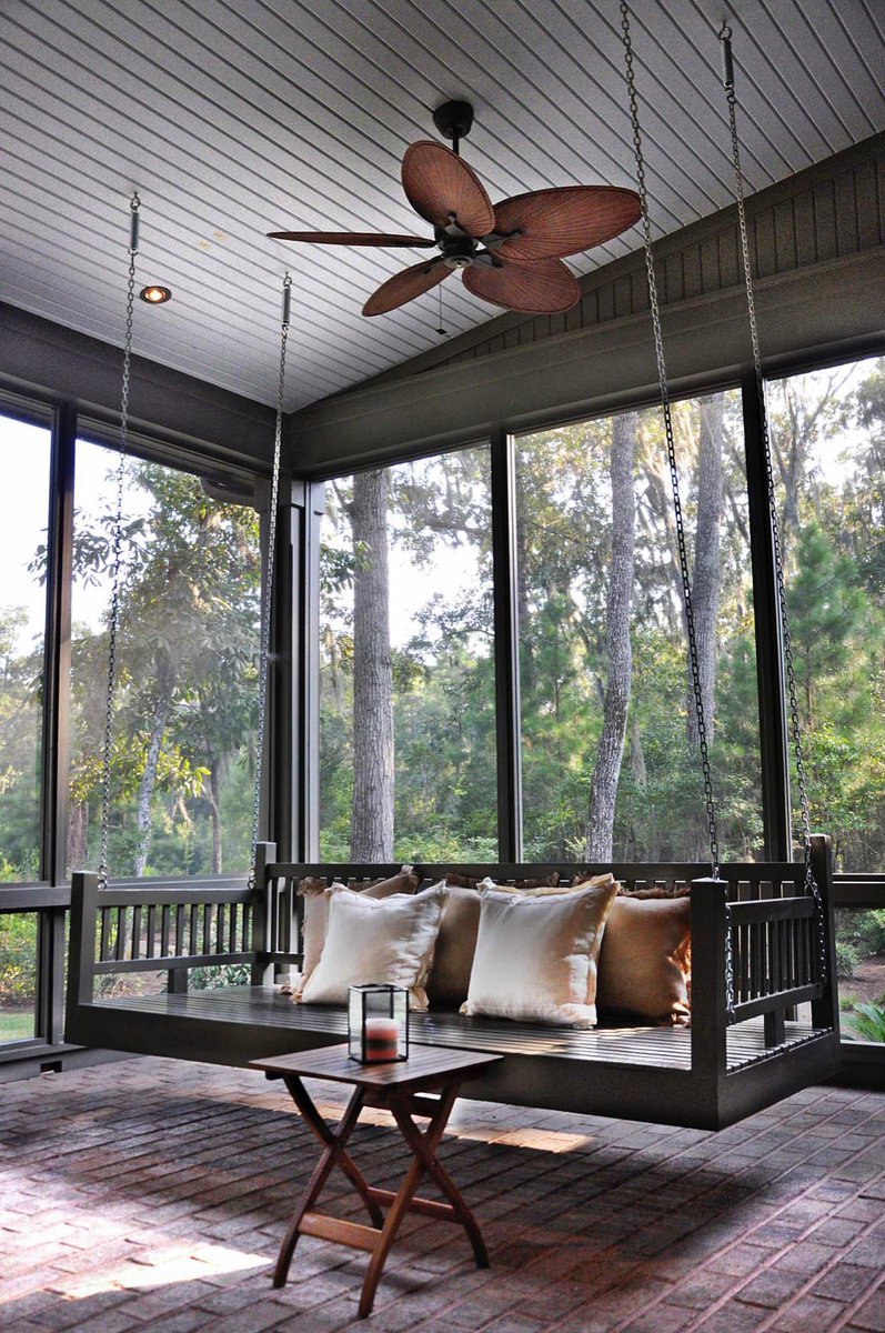 15+ Charming Southern Style Screened Porch Ideas To Love All Season onekindesign.com/2020/05/08/sou…