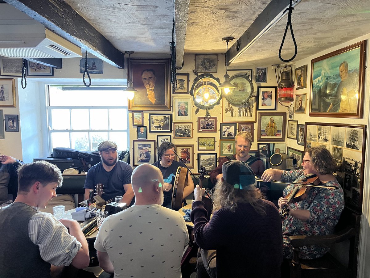 still hearing echoes of the fantastic music at yesterday’s Cadgwith Cove Inn folk session.