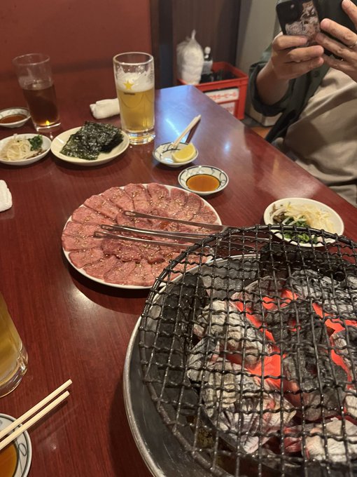 「レストラン テーブル」のTwitter画像/イラスト(新着)
