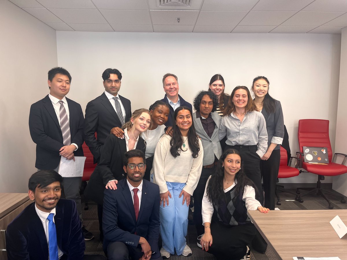 Thank you @MassEOTSS Secretary Jason Snyder and team for visiting @Northeastern to hear an update from our AI for Impact co-op students working with @MassGov to use #AI for social good! Learn more about InnovateMA and AI for Impact: burnes.northeastern.edu/ai-for-impact-…