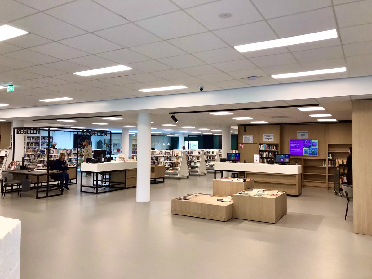 PartijBestOpen's tweet photo. Vanaf vandaag is de nieuwe bibliotheek geopend. Mooie frisse en lichte ruimte met veel mogelijkheden en een eigen hoekje over gemeente Best. Best Open is zeer tevreden over deze vernieuwing en verwacht hierdoor ook meer bezoekers. https://t.co/CqpUsC3qDM