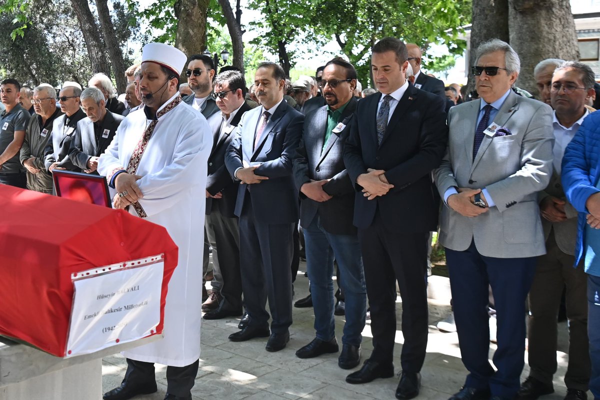 19.Dönem Balıkesir Milletvekilimiz Hüseyin Balyalı'yı son yolculuğuna uğurladık. Merhum Milletvekilimize Allah’tan rahmet; ailesine sabır ve başsağlığı diliyorum.