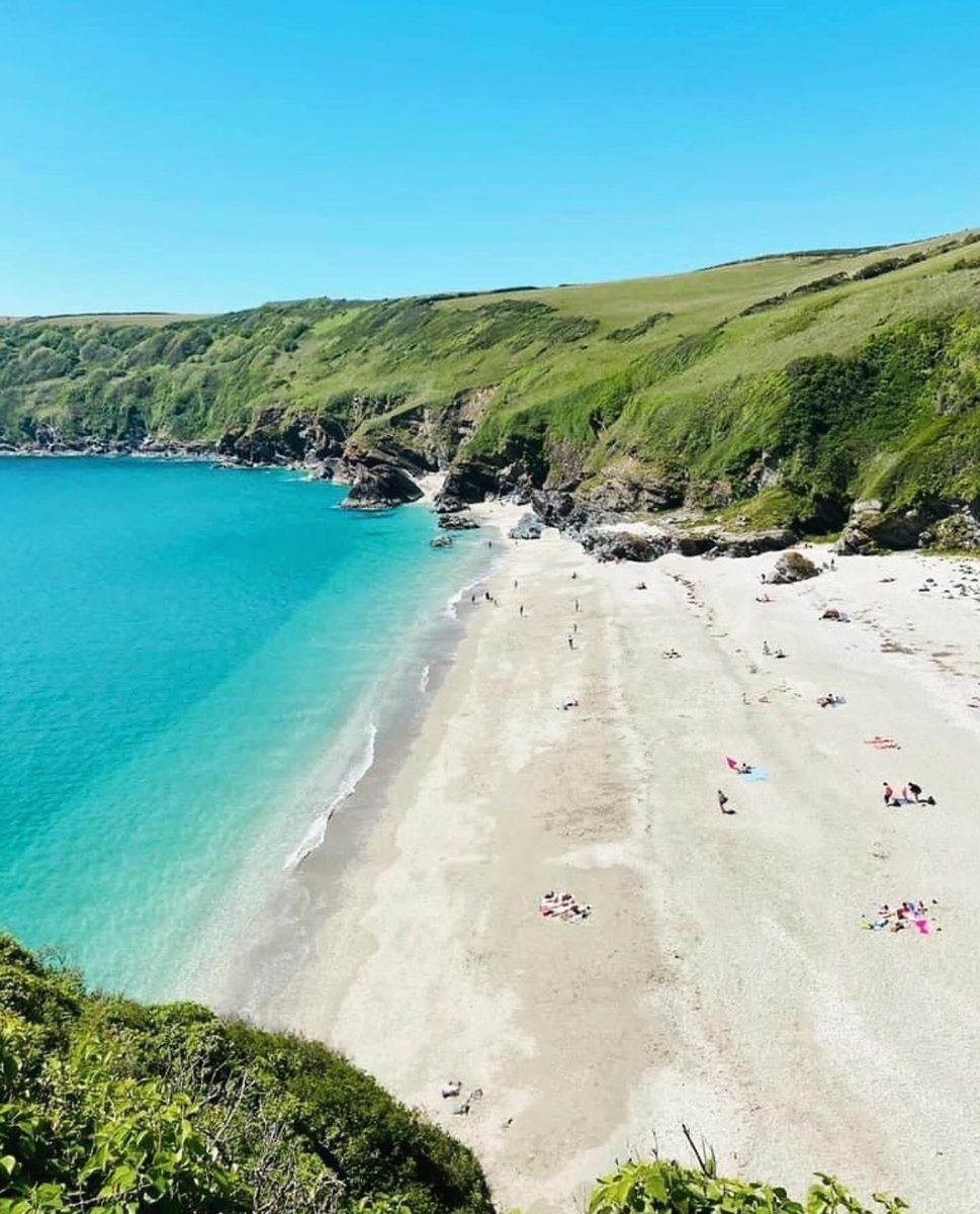 MapsofCornwall's tweet image. The ever beautiful Lantic Bay in South East Cornwall

For further details about this beach including tide times click here…. freemapsofcornwall.co.uk/our-directory/…

📸 @captainscottagecornwall 

 #Cornwall #freemap #touristmap #vacation #travel #tourism #holiday #freemapsofcornwall #lanticbay