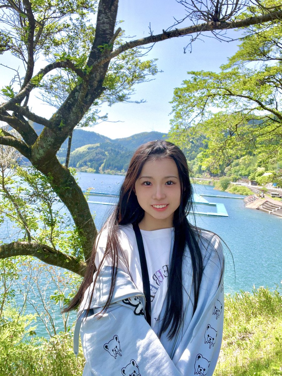 NMB48 チューストライク赤背景 坂本理紗 直筆