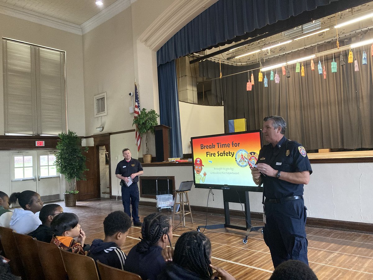 Bringing this #firesafety to over 4KSs so far this year. Today Grade 5 students @ConeCougars get the pleasure of learning from some of GSO’s finest! @DrPeeples @KesandraFarmer