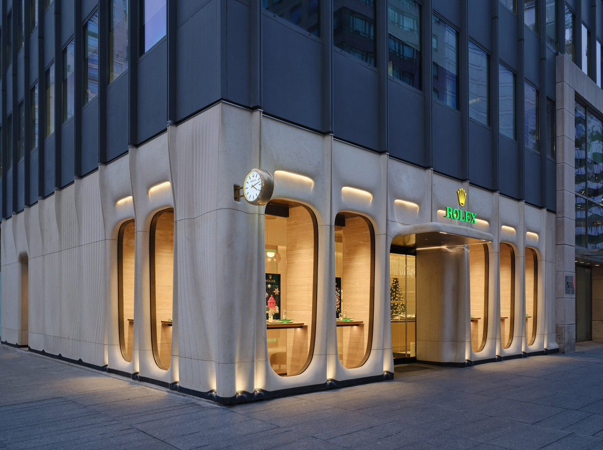 Digital parametric modeling to design a custom limestone facade.

Well done Rolex, well done Toronto. 

Def a facade goal 🤩