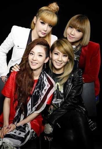 Happy 15th Debut Anniversary to 2NE1…❤️🙆🏻‍♀️🎉

#2NE1 #CL #DARA #PARKBOM #MINZY 
#Happy15thDebutAnniversary