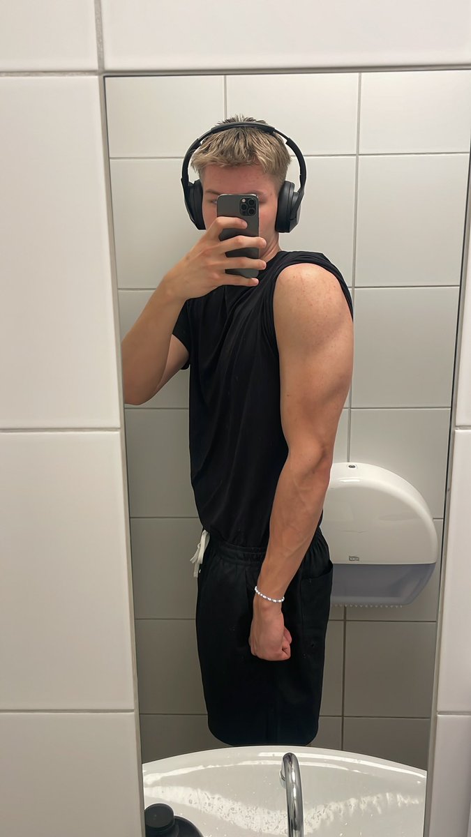 Alexander ⚜️ tweet media