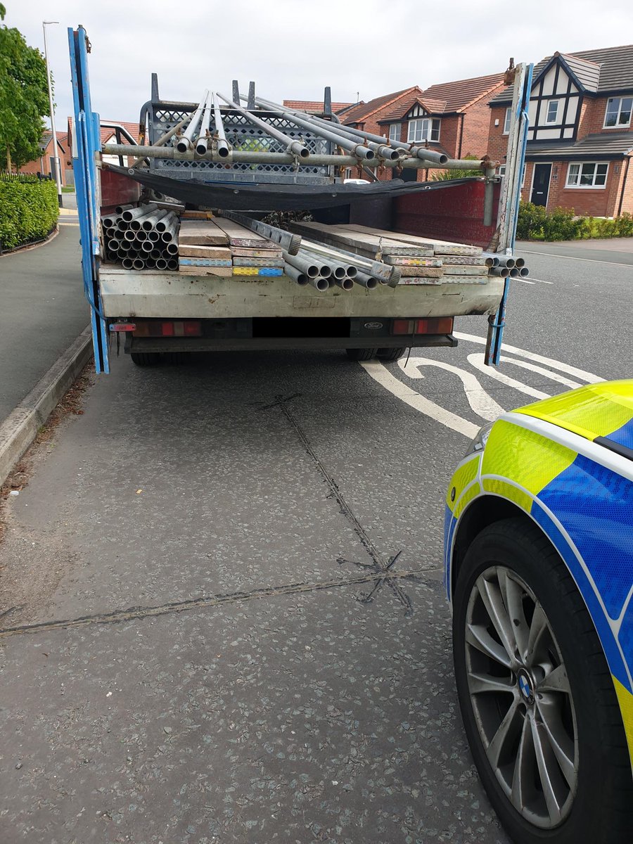 Vehicle stopped due to the dangerous load. A number of other defects were identified, along with no insurance on the vehicle. Vehicle prohibited and #seized. Driver and the owner #summonsed for a number of offences. #Think #SafetyFirst