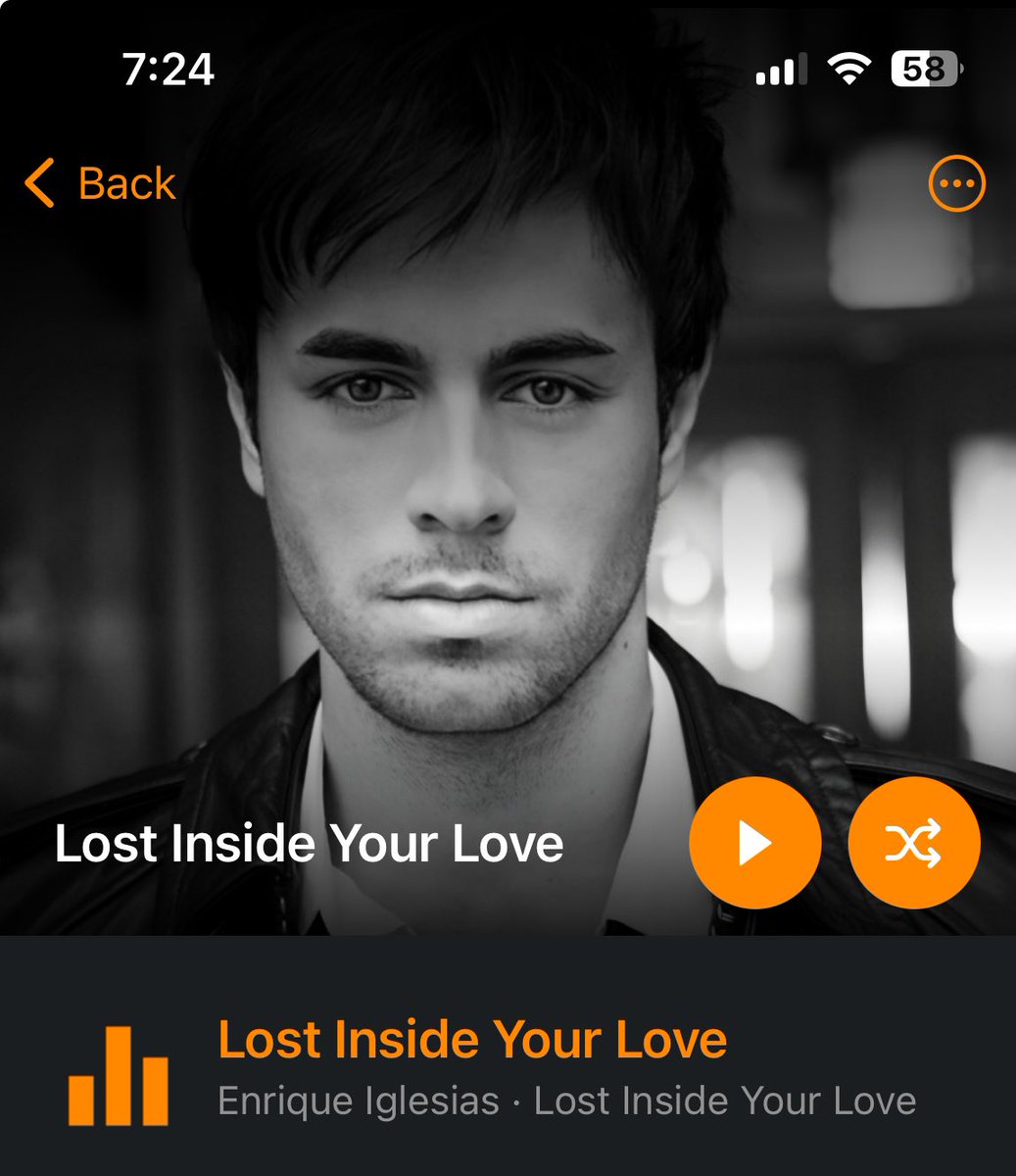 I'm never gonna forgive @enriqueiglesias for not releasing “Lost Inside Your Love” this song deserved to be on Insomniac