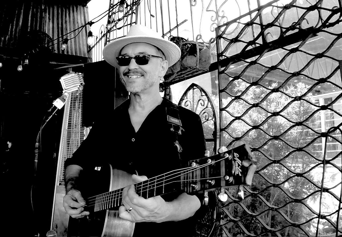 Back at The Hub today 4/29 12-3 PM. Voted best Margarita's on the key. What's your favorite cocktail or NA beverage? #deanjohanesen #circusswing #americanrootsmusic #westernswing #hotclubjazz #matonguitars #livemusic #originalmusic #siestakey#thehub #daydrinking #swingonby