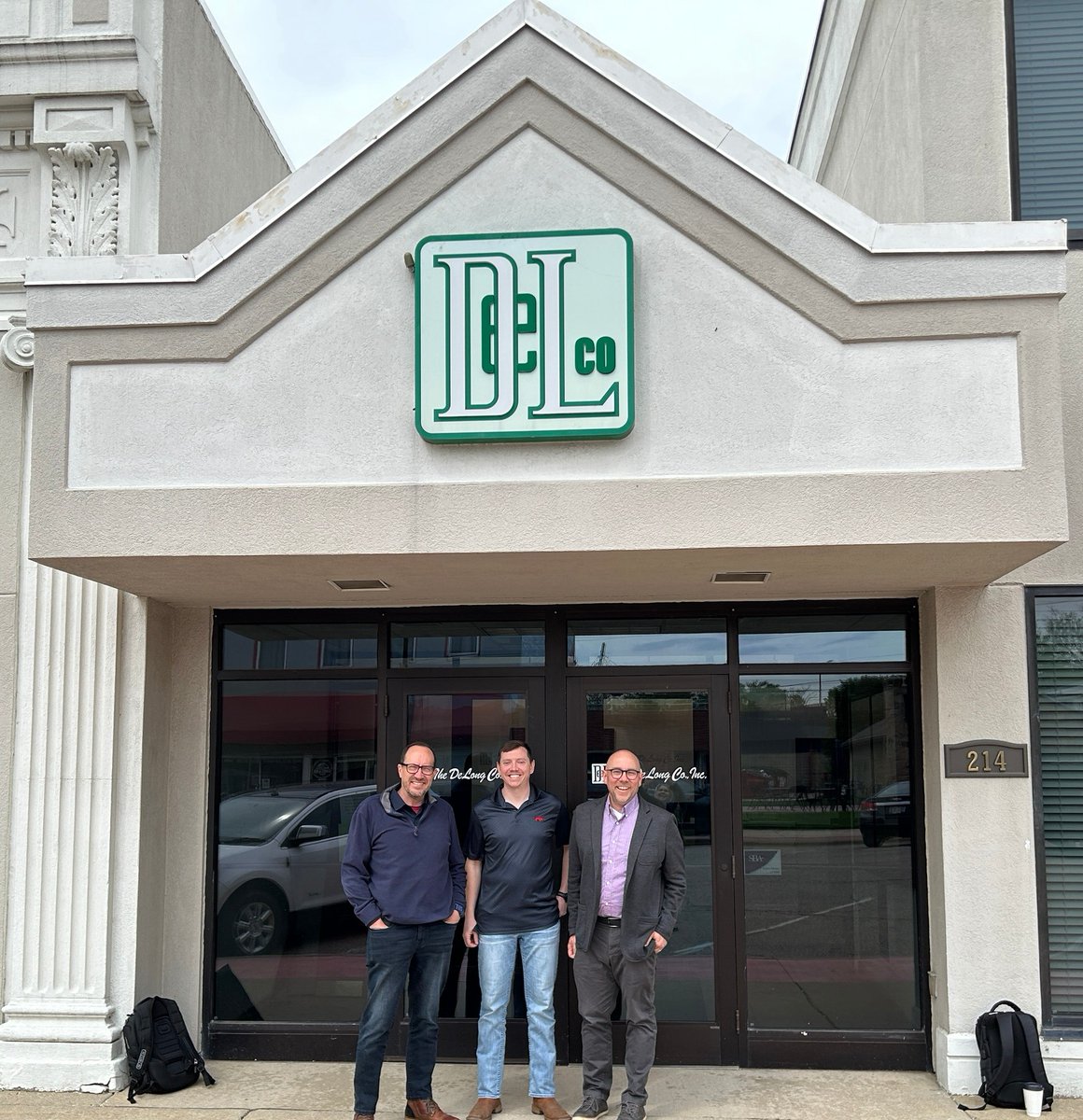 Executive Director Eric Wenberg continued his travels to members with stops at Hang Tung Resources and a new member and user of the @USIDPreserved mark, @DeLongCompany. Thanks for welcoming SSGA!