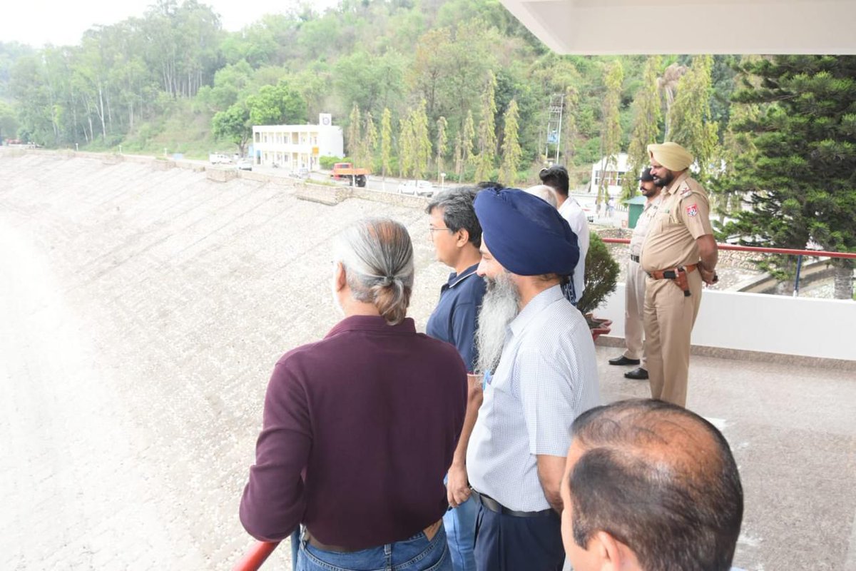 Sh. Manoj Tripathi, Chairman, BBMB visited Beas Dam, Talwara on 3rd & 4th May, 24. He inspected the ongoing bi-annual maintenance of Unit No. 4 of Pong Power House and interacted with professors of IIT Roorkee, Union Representatives and local NGOs on various issues.
@MinOfPower
